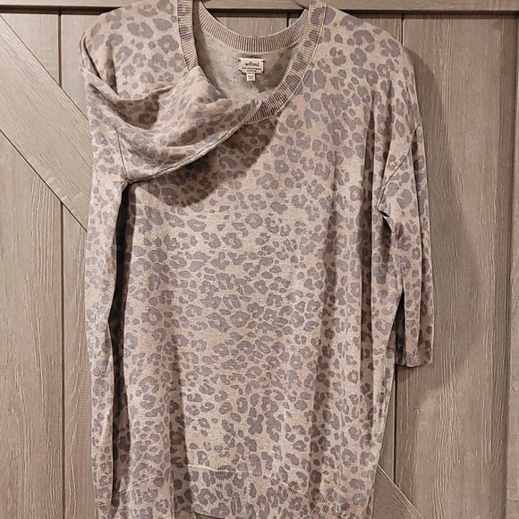 ARITZIA, WILFRED sweater, size M, light shades of gray-tan - Picture 4 of 9